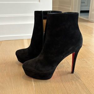 Brand New Never Worn 39 Black Suede Louboutin Women’s Heel Booties